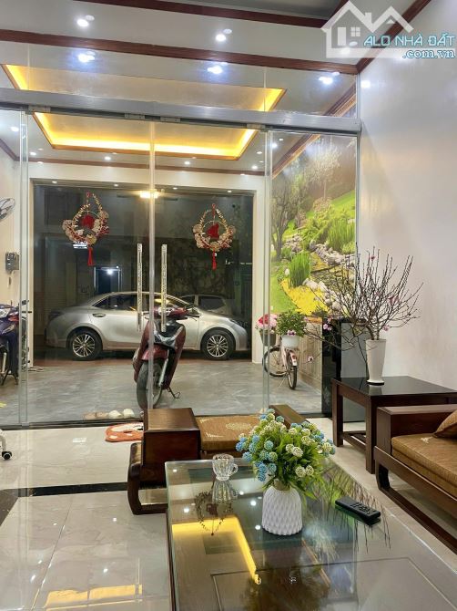 Giá Sốc ! Bán căn nhà 3 tầng mặt đường khu đô thị Bãi Viên - 2