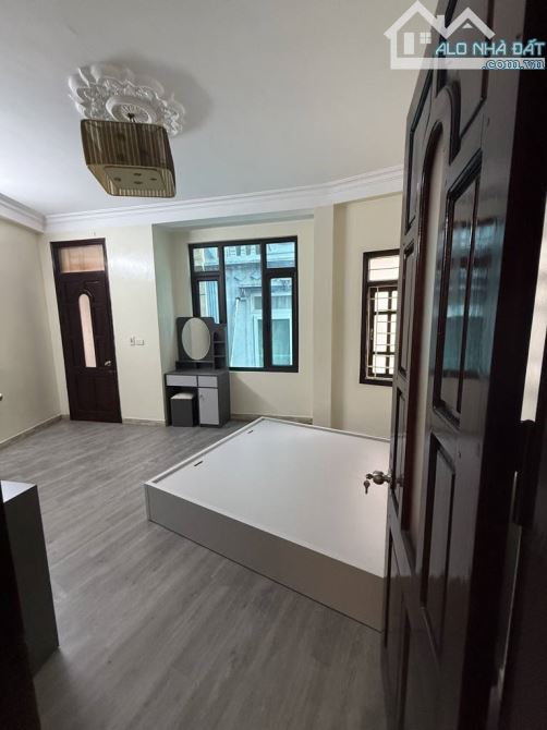 BÁN NHÀ LẠC LONG QUÂN TÂY HỒ 7 TỶ 35m 4 TẦNG MT 4m CÁCH 50m Ô TÔ ĐỖ NGÕ NÔNG GẦN PHỐ. - 2