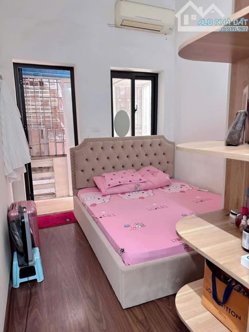 BÁN NHÀ NGÕ LỆNH CƯ, ĐỐNG ĐA- VỊ TRÍ ĐẸP- MẶT NGÕ THÔNG - KINH DOANH NHỎ- SỔ ĐỎ CHÍNH CHỦ