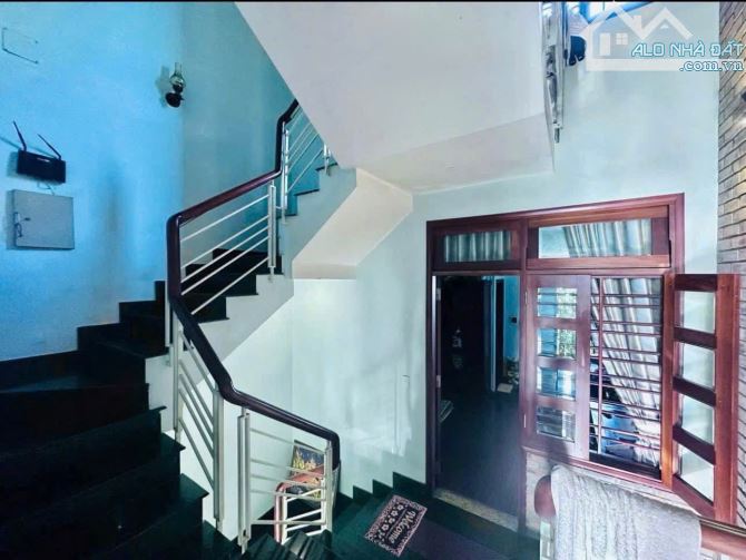 NHÀ 3 TẦNG MẶT TIỀN KINH DOANH PHẠM VĂN ĐỒNG - NHÀ KIÊN CỐ - KHÔNG NỘI THẤT - TP HUẾ - 2