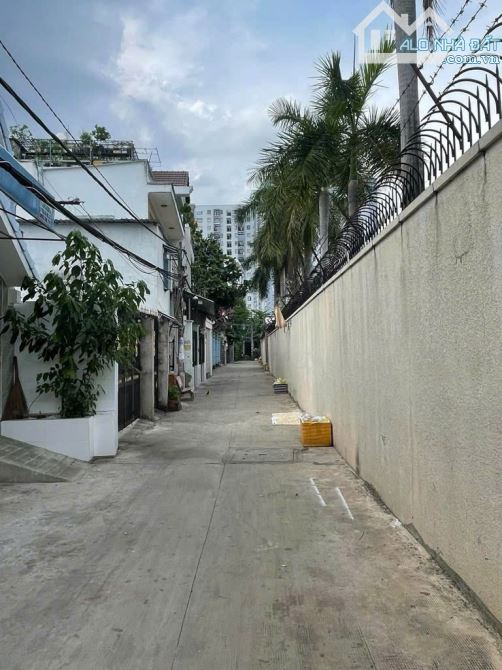 Nhà mới xây Quận 7, 3 căn + 2 trọ, SHR, cho thuê ổn định - 2