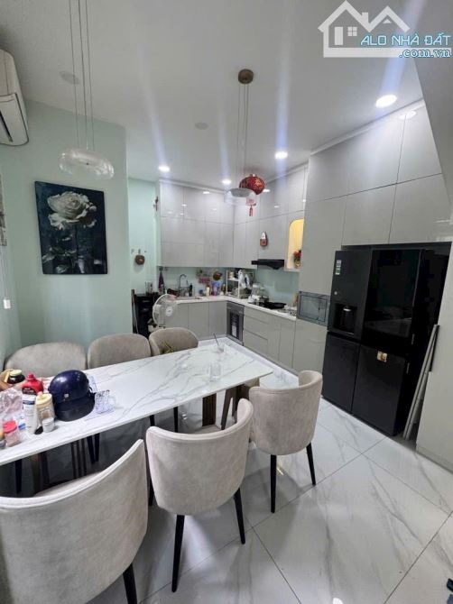 NHÀ CĂN GÓC 2 MẶT HẺM XE HƠI CÁCH MẠNG THÁNG TÁM 56M2, NGANG 4.8M, 4 TẦNG 4PN CHỈ 15.x TỶ - 2
