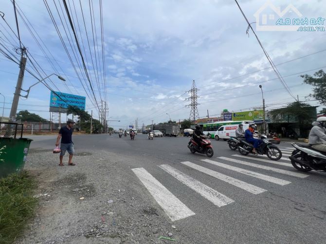 CHÍNH CHỦ CẦN BÁN HOẶC CHO THUÊ 3000M² ĐẤT FULL THỔ CƯ – KHU DÂN CƯ LONG KIM - GIÁ 15 TR - 2