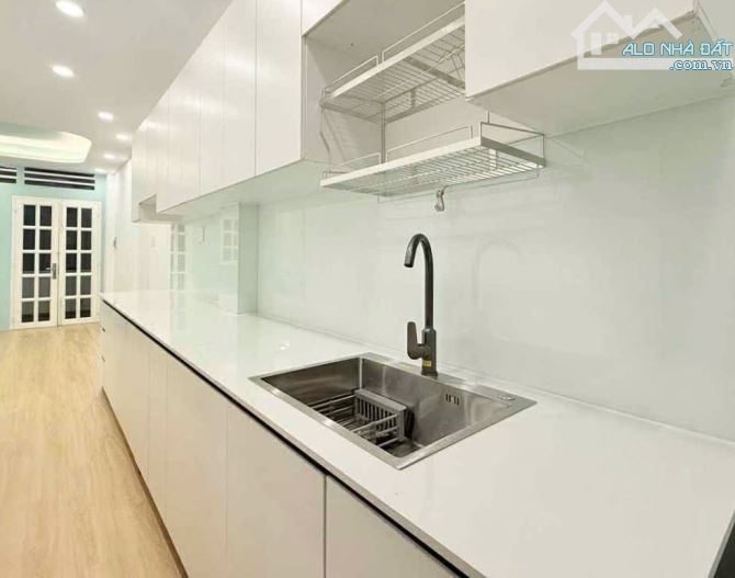 Chung cư mới QUẬN 10 - Hẻm Ô tô Cách Mạng Tháng Tám - 3.5 x 13 m Vuông vức - 2.799 tỷ - 2
