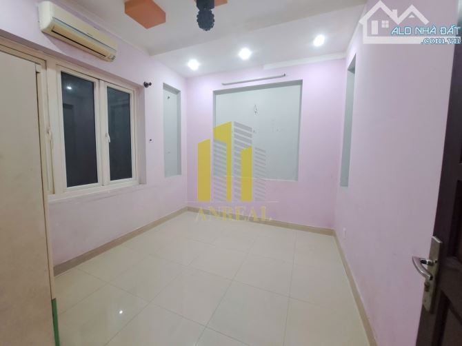 Villa Trần Não Ngang 8m Gara xe hơi, 3 Lầu 6 phòng ngủ Giá 40 Triệu - 2