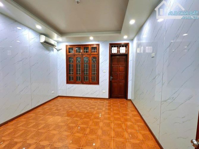 BÁN NHÀ PHỐ NGUYỄN HY QUANG - PHÂN LÔ - OTO - NGÕ THÔNG - KHU HIẾM NHÀ BÁN - GIÁ  16.9 TỶ - 2