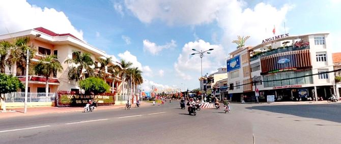 BÁN ĐẤT 389m² MẶT TIỀN TRẦN HƯNG ĐẠO – KHU VỰC KINH DOANH NHỘN NHỊP BẬC NHẤT MỸ THỚI - 2