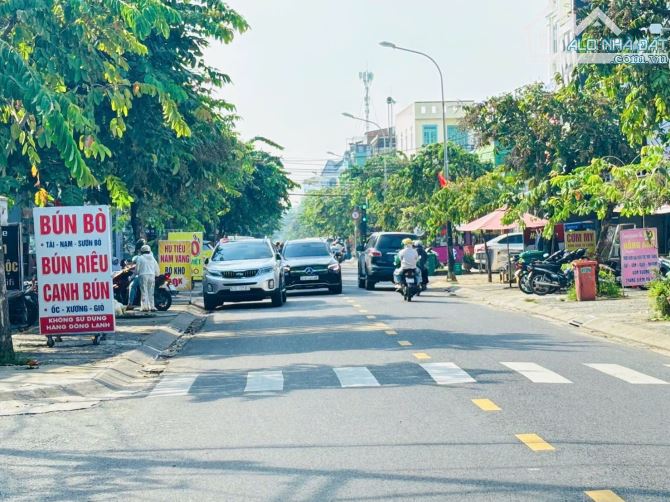 Bán Nhà Gần Song Hành- Trường Chinh Q12- 114M2- 3Tầng- HXH- Chỉ 6,36 Tỷ. - 2
