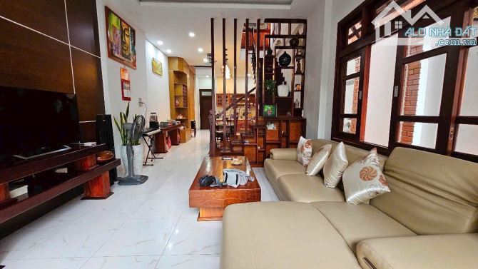bán nhà đẹp 3 tầng khu bàn cờ, gần biển trần phú - 2