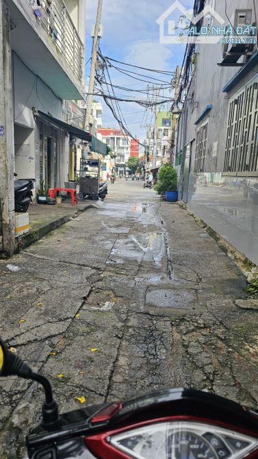 Bán gấp nhà Trịnh Đình Trọng trung tâm Tân Phú, thu nhập 6tr/tháng, 3.1 tỷ, bank cho vay 2 - 2