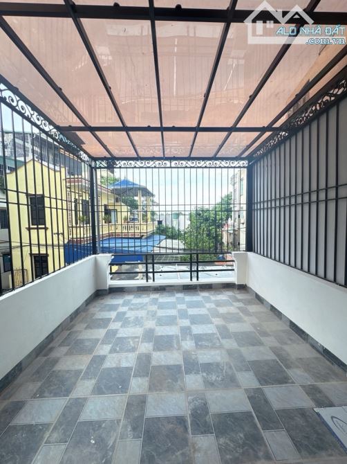Bán nhà 5 tầng Thanh Am- Xây mới, ngõ ô tô tránh thông- 6.9 tỷ - 2