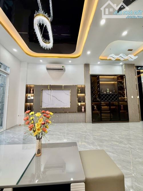 Nhà Phố 3 Tầng - 5x12 - Huỳnh Tấn Phát -  Gần Quận 7 - Nhỉnh 5 Tỷ - 2