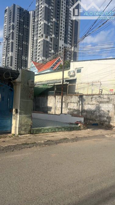 Bán nhà 156m² Đông Hòa,đường 2 ô tô thông,gần ĐHQG TPHCM,giá đầu tư - 2