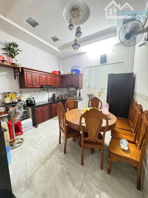 BÁN NHÀ MẶT TIỀN TÂN CHÁNH HIỆP 16 Q12 - 3 TẦNG 68M2 - 6.85 TỶ - 2