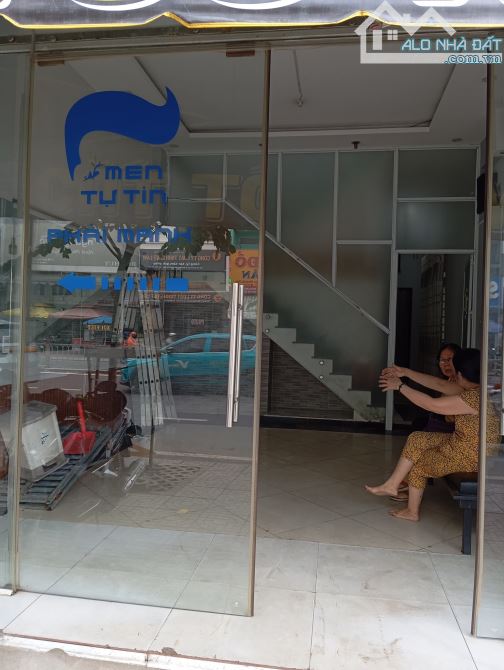 Cho thuê nhà mặt tiền 5x14m  tiện kinh doanh 867 đường tân kỳ tân quý giá 12 triệu/tháng - 2