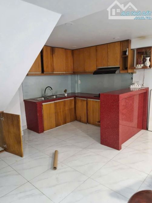 BÁN NHÀ GIÁP TÊN LỬA - NGAY CHIẾN LƯỢC - HẺM 7 M - 4 TẦNG - 5,6 tỷ - 2