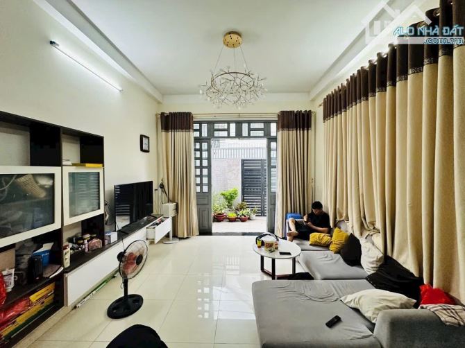 Bán nhà 1/.Lý Thường Kiệt,F1,Gò Vấp,Hồ Chí Minh. - ngang 7-15(103m2)3 tầng kiên cố. - 2