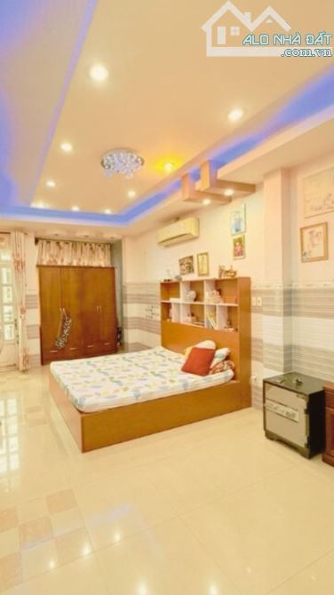 🏠 BÁN GẤP NHÀ Q.GÒ VẤP - 4 TẦNG, 5PN, HẺM XE HƠI 6M - CHỈ 7.X TỶ. - 2