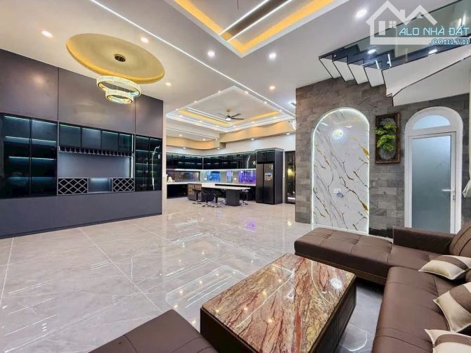 Bán căn biệt thự ngay trung tâm,Đường Số 8,P11,ngang 8,2-20(259m2)nhà mới 100%. - 2