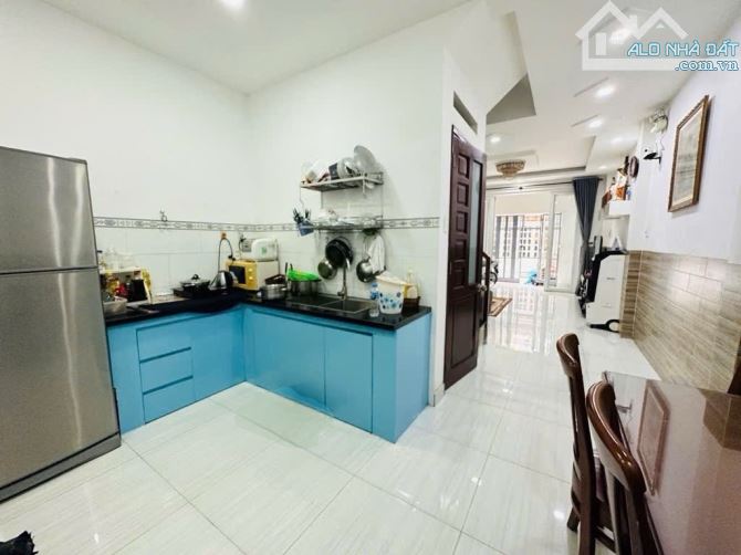 BÁN NHÀ ĐẸP SÁT NGUYỄN SƠ.N - KHU PHỐ ẨM THỰ.C - 4PN - HẺM XE HƠI - ( 4X12M ) - 2