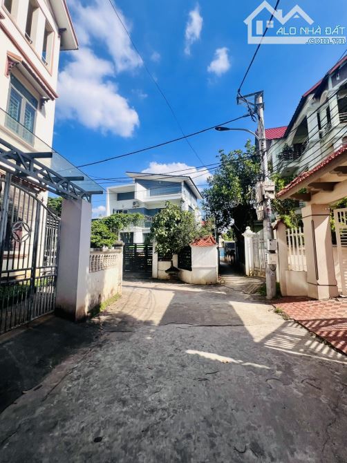 BÁN NHÀ PHỤNG CÔNG VĂN GIANG-NHÀ TO VUÔNG ĐẸP-Ô TÔ VÀO-NGÕ THÔNG-161m2 -7 tỷ - 2