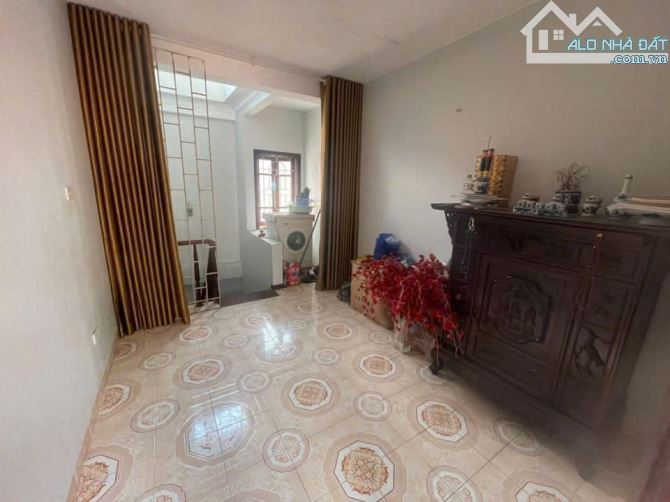 Cho thuê nhà nguyên căn ngõ 100 Pháo Đài Láng 25m2x5 tầng.3 ngủ khép kín, 12 triệu - 2