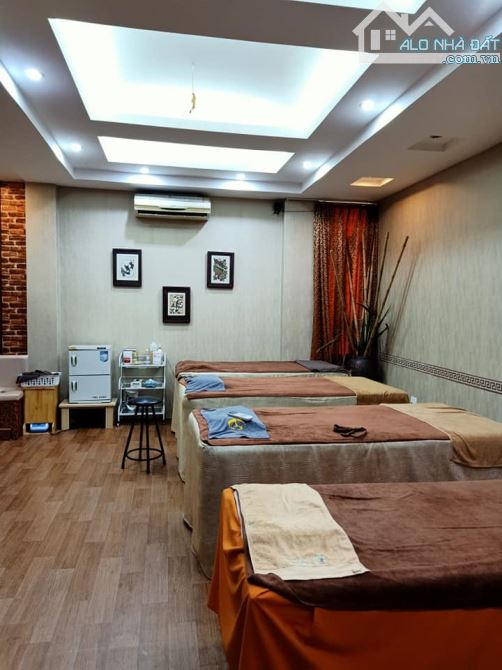 Nhà mặt phố Đê La Thành, căn góc 2 mặt thoáng,kinh doanh sầm uất. 42m 5 tầng, mt 5m. 1x tỷ - 2