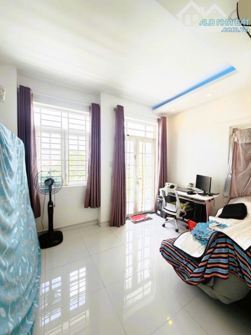 HẺM XE HƠI QUAY ĐẦU, NGAY NGUYỄN VĂN NGHI, NGUYỄN KIỆM, NGUYỄN OANH, QUANG TRUNG - GÒ VẤP. - 2