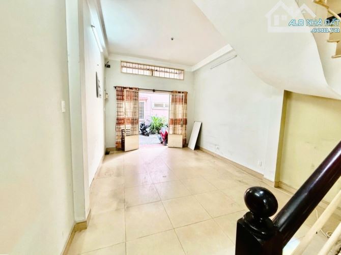 HẺM XE HƠI - PHAN ĐĂNG LƯU, PHAN XÍCH LONG, NGUYỄN KIỆM, HOÀNG VĂN THỤ - NGÃ TƯ PHÚ NHUẬN. - 2