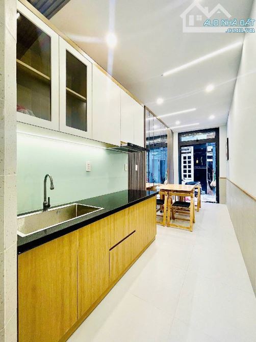 Với 2.x tỷ có nhà mới 3 tầng, DTSD 49m2 ngay Lạc Long Quân Tân Bình, full nội thất giá trị - 2