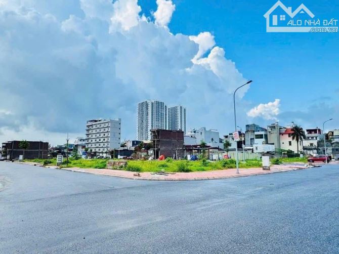 Bán GẤP 69m2 đất SỔ ĐỎ trục chính 25m Tái định cư 226 Lê Lai, Ngô Quyền - 2