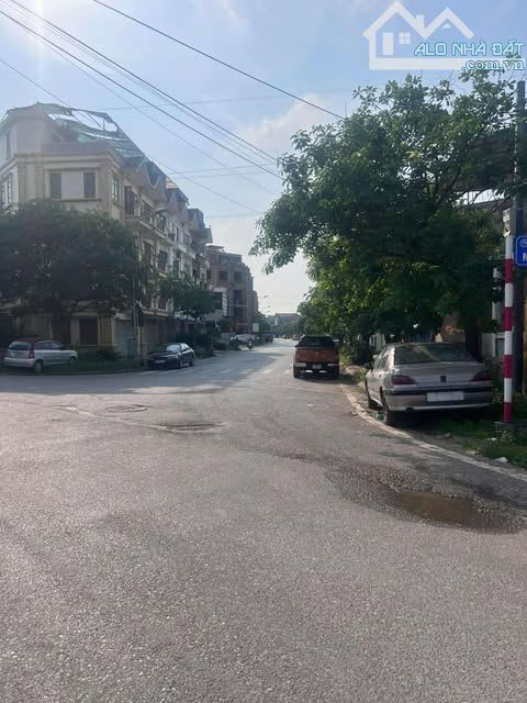 SIÊU HIẾM - PHÂN KHÚC ÍT TIỀN CÓ NHÀ 4 TẦNG Ở PHỐ - Ô TÔ VÀO NHÀ - 42M² CHỈ 3.85 TỶ - 3