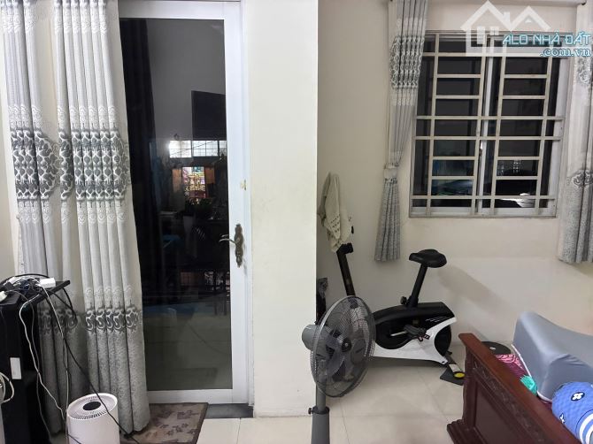 Bán nhà 3 Lầu  hẻm xe tải đường 41 Phú Định sát đại lỗ võ văn kiệt - 4.8m x 8.6m - -3PN - 3