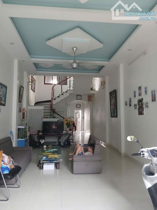 Bán lô đất 3 tầng đường Hồ Ngọc Lân-BN.dt.120m.mt.4,45m.hướng Bắc. giá:10 tỷ - 3