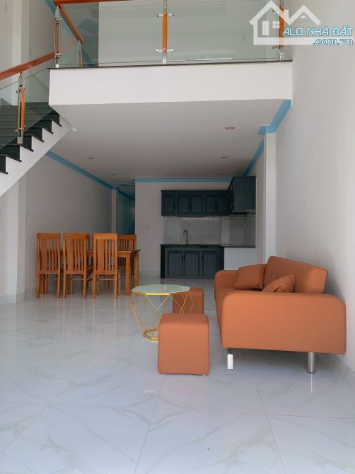 Nhà mới xây 130m2, 1T1L, 3pn 2wc - sổ riêng - thổ cư 100%, sát chợ, cách KCN 200m - 3