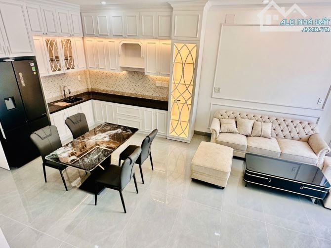 Nhà 3 Tầng Tân cổ điển đầy đủ nội thất - cách Phạm Văn Đồng 100m - giá chỉ 3.6x Tỷ ( TL ) - 3
