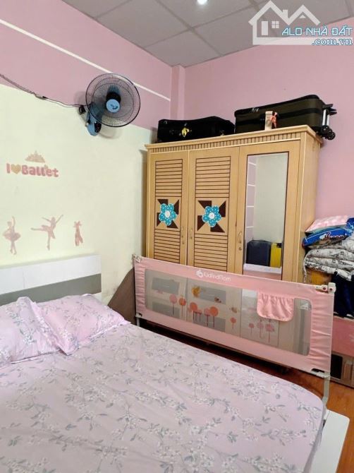Nhà bán: đường Hương lộ 2. Q Bình Tân, DTSD 64m2. 2 tầng, giá 5,28tỷ - 3