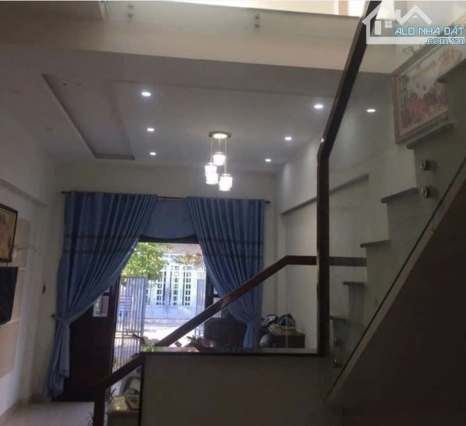 NHÀ kèm 3 phòng TRỌ_ Sát khu ĐÔ THỊ FPT_ Dt 160m2_ Dòng tiền THU NHẬP 6tr/ tháng - 3