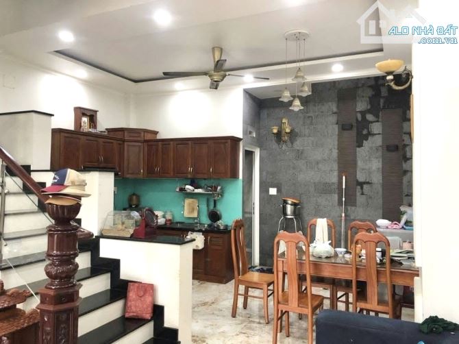 HẺM 8M - 109M2 - 4 TẦNG - NGAY CHỢ TÂN HƯƠNG - TÂN PHÚ - CHỈ 10.9 TỶ - 3