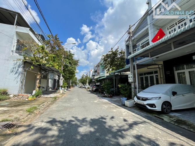 🌟 CHỦ GỬI ĐẤT (DT: 79M2) TẶNG NHÀ CẤP 4 KHU TDC BỬU LONG 3. GIÁ CHỈ 3,5 TỶ - 3