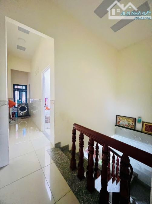 Bán Nhà 1 Lầu Đường 8m Nhựa , Gần Ngã Tư Chiêu Liêu , Dĩ An cũ - 3