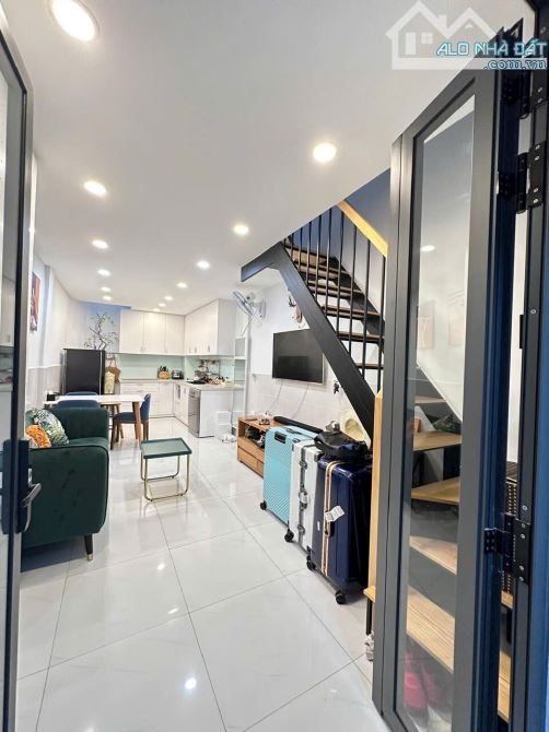 Top nhà nhỏ xinh 3 x 8m 1 trệt 2 lầu Lý Chính Thắng Quận 3 TP.HCM - 3