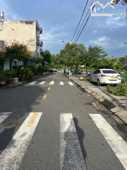 Chủ ngộp bán gấp - Lô đất làm kho xưởng - Lê Thị Riêng - Ngang 10m - 436m2 - Giá 19,9 tỷ - 3