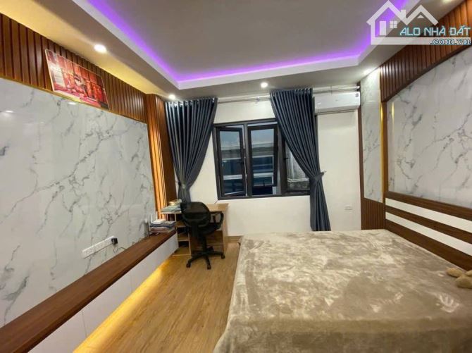 Bán nhà Phố Đại La, Hai Bà Trưng, 45m2x5T, Giá 12 tỷ, 50m ra oto tránh, nhà full nội thất - 3