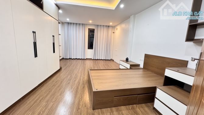 hiếm 20m ra phố oto đỗ cửa nhà đẹp 5 tầng full nội thất cực kì tâm huyết + tầng hầm - 3