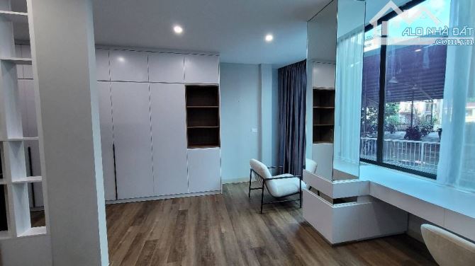Bán Nhà Mới Tinh 37m2- 5T- Nguyễn Thị Định- Trung Hoà- 20m ra phố- sổ vuông - Nhỉnh 14 tỷ - 3