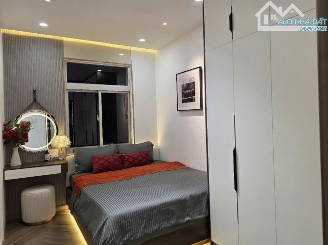 Căn hộ vị trí góc 3pn 2wc dt 89m2, nội thất cao cấp mới 100% chung cư sky garden quận 7 - 3