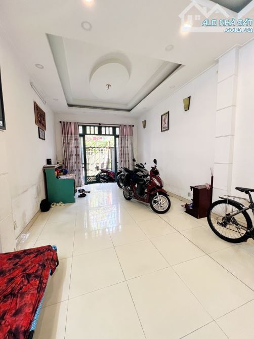 🌹🌹SIÊU PHẨM NGUYỄN SUÝ - SÁT MẶT TIỀN - HẺM NHỰA 1/ THÔNG 7M - 4.2X20 ( 84m2 ) - 3 TẦNG - 3