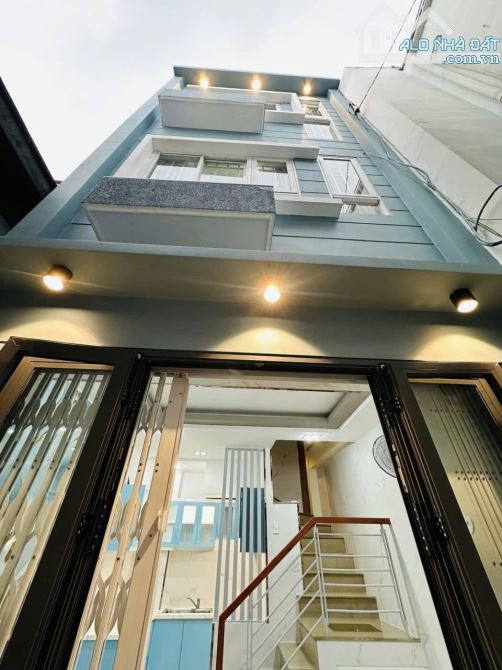 Kẹt bán gấp nhà 3 tầng, Sư Vạn Hạnh, Quận 5, dtsd 80m2, 3.25 tỷ - 3