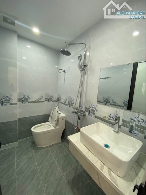HIẾM ! BÁN NHÀ PHỐ THẠCH BÀN, LÔ GÓC 60M, 6 TẦNG THANG MÁY, NHỈNH 13 ĐỒNG - 3